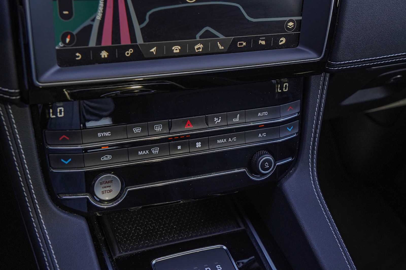 Thumbnail: 2020 Jaguar F-Pace - 19