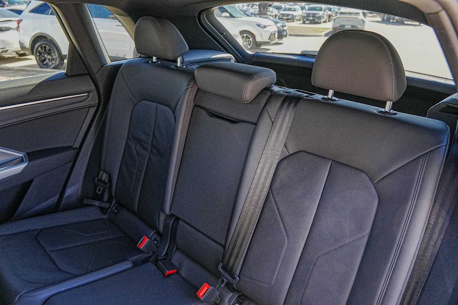 Thumbnail: 2020 Audi Q3 - 31