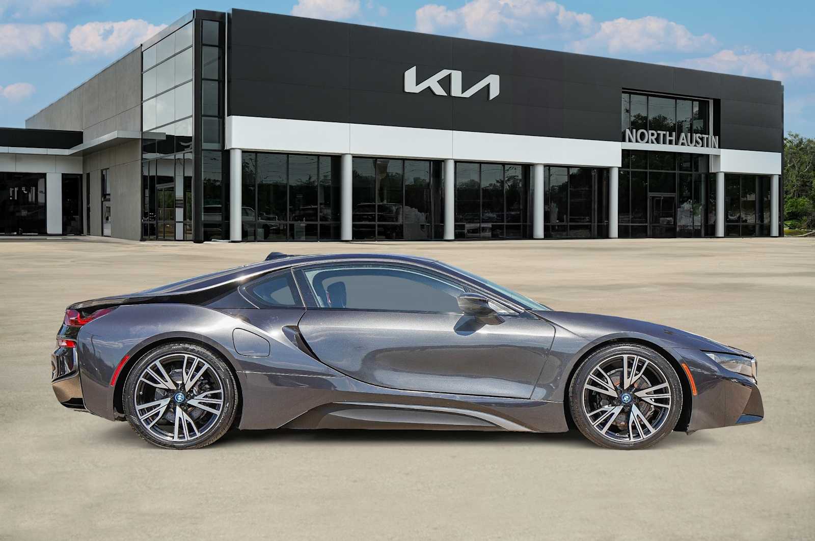 Thumbnail: 2016 BMW  - 7