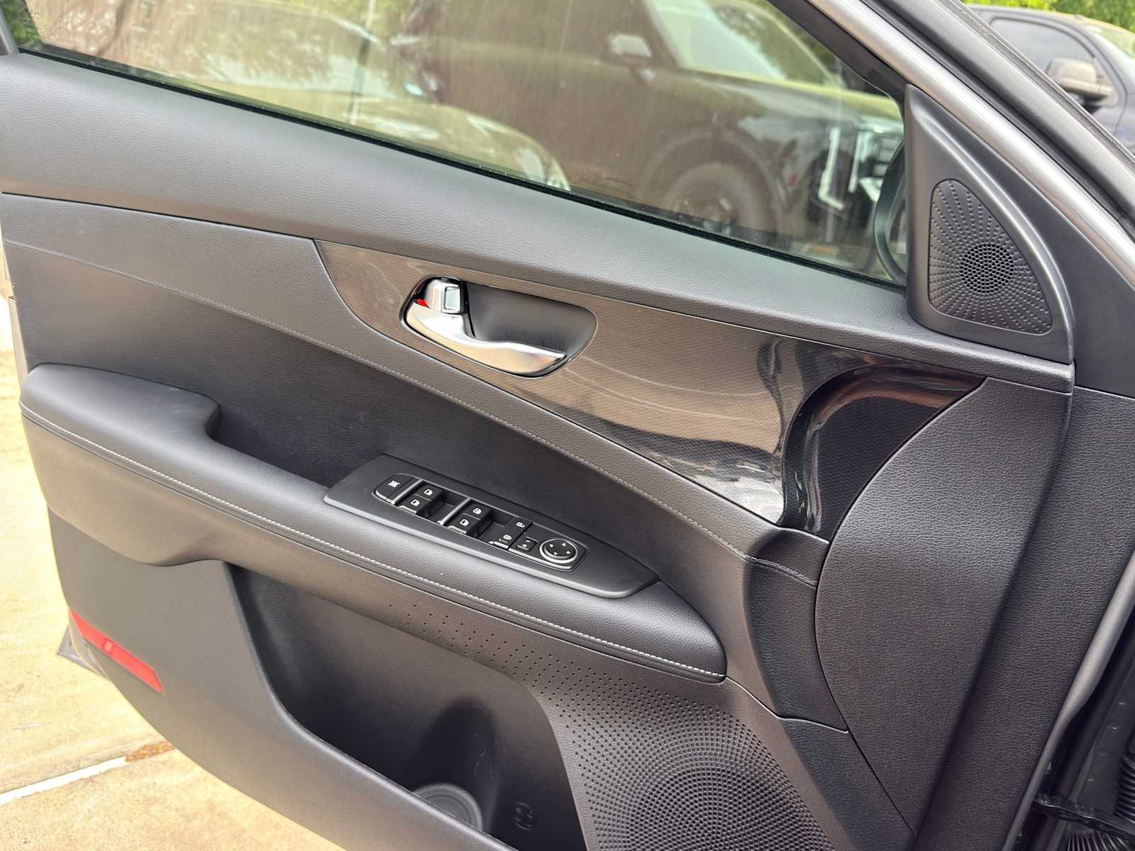 Thumbnail: 2024 Kia Forte - 26