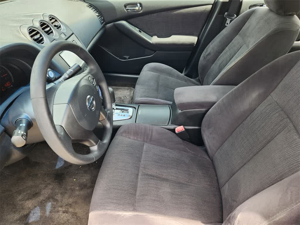 Thumbnail: 2011 Nissan Altima - 13