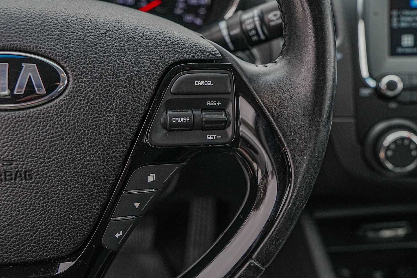 Thumbnail: 2017 Kia Forte - 14