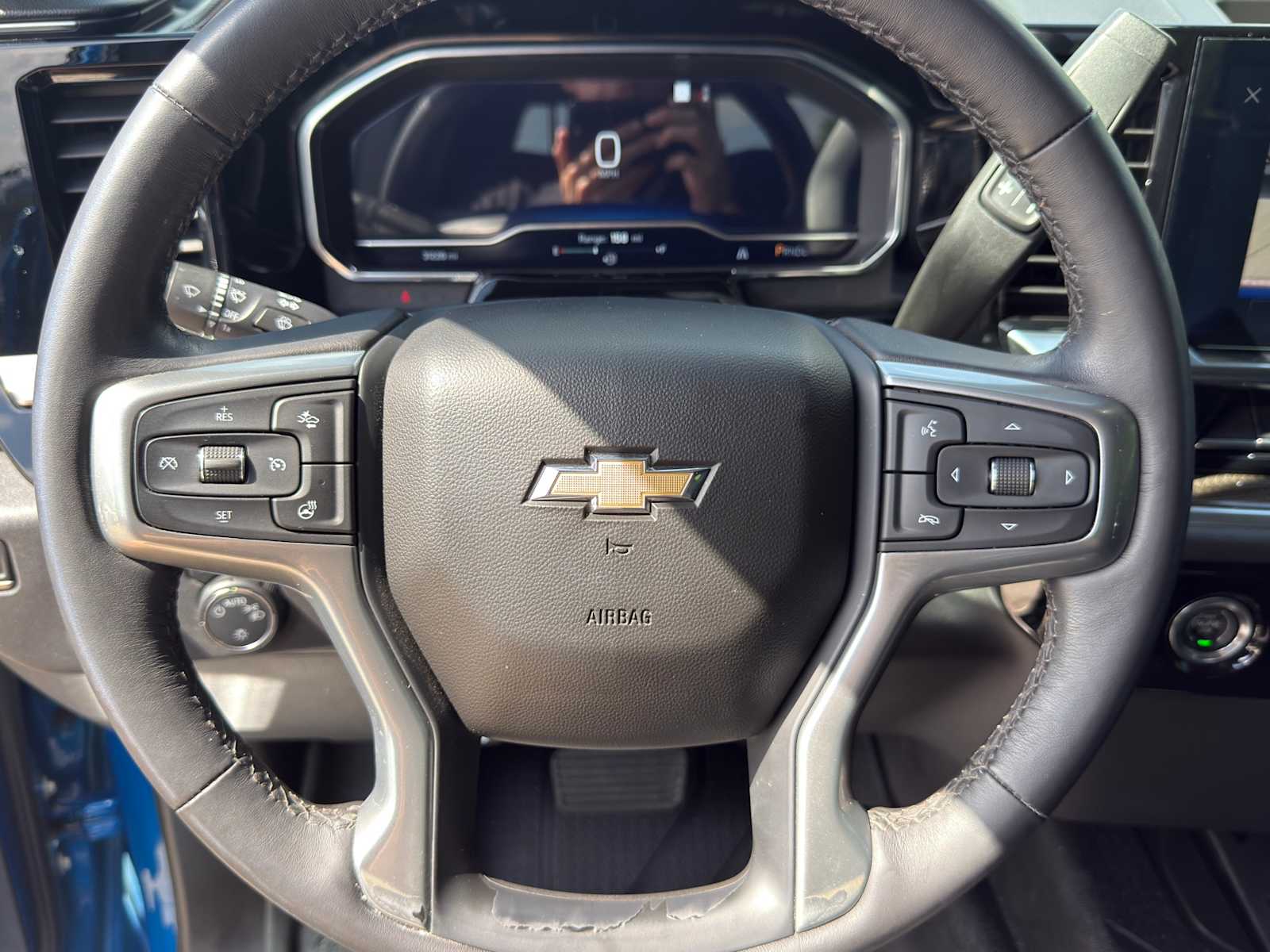 Thumbnail: 2022 Chevrolet Silverado 1500 - 14