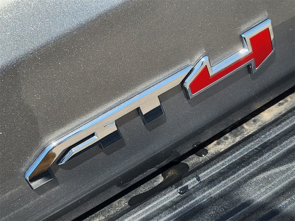 2024 GMC Yukon AT4 11