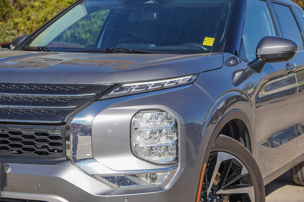 Used 2023 Mitsubishi Outlander SE SUV