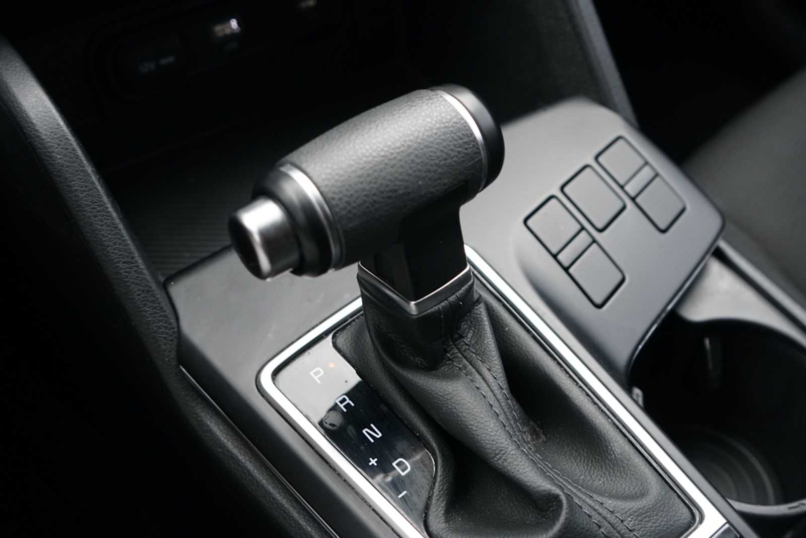 Thumbnail: 2023 Kia Sportage - 12