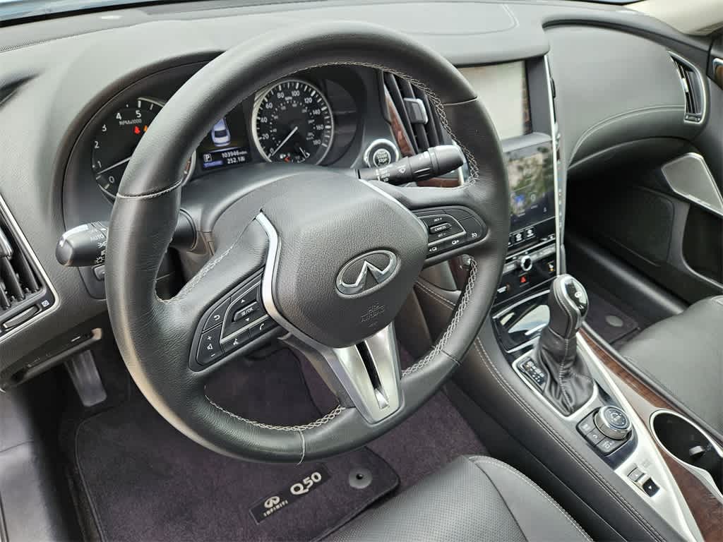 2018 INFINITI Q50 Luxe 2