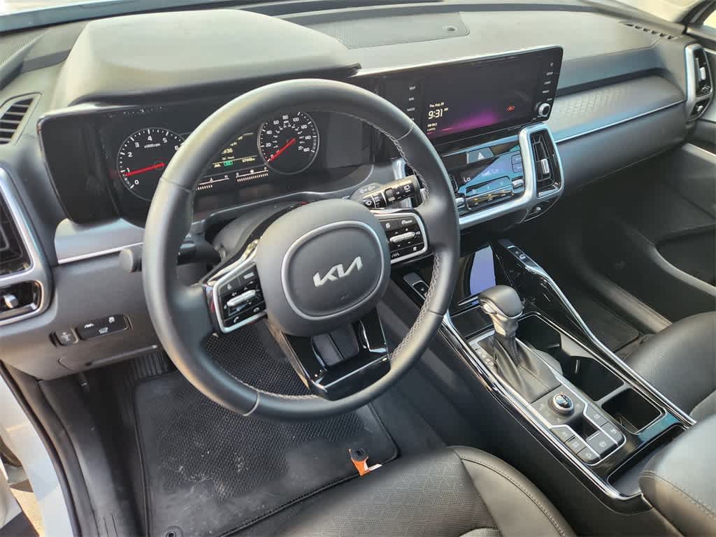 2022 Kia Sorento SX photo 2