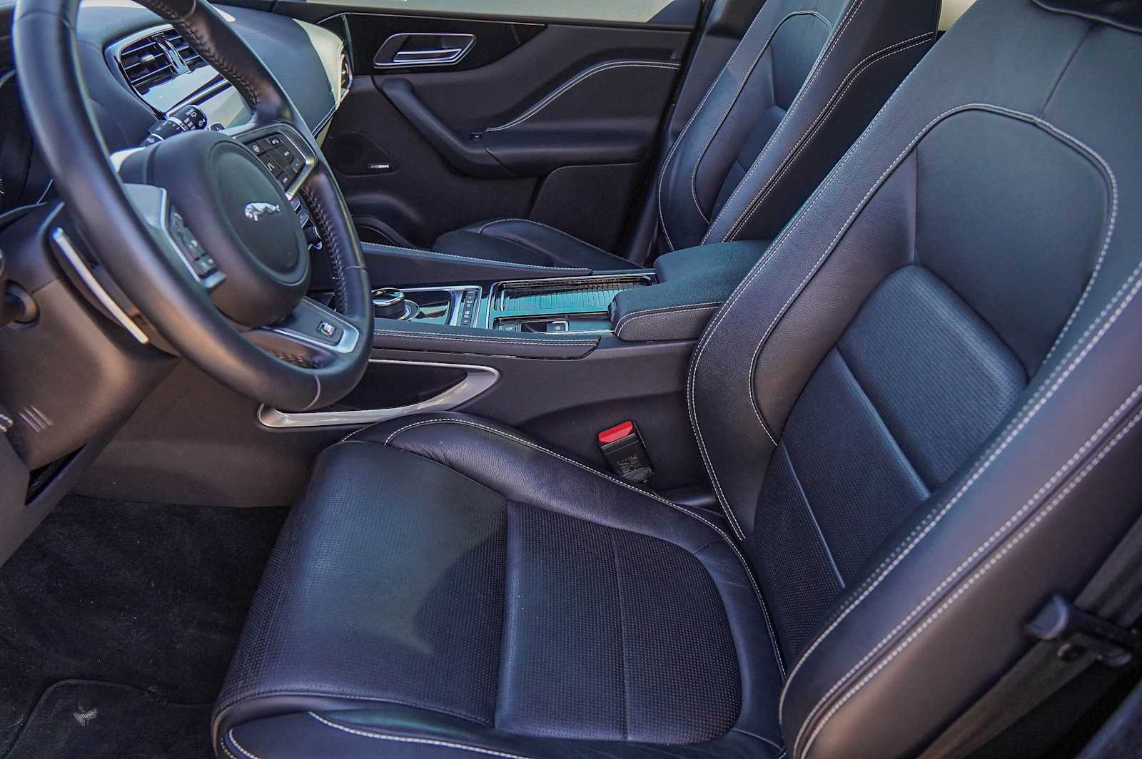 Thumbnail: 2020 Jaguar F-Pace - 10