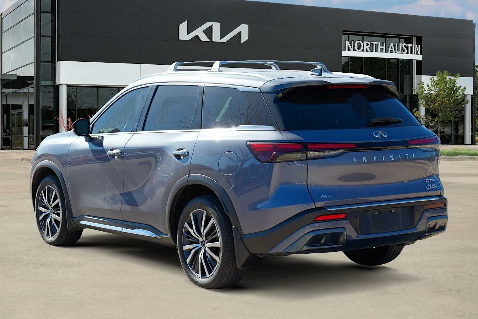 Thumbnail: 2023 INFINITI QX60 - 5