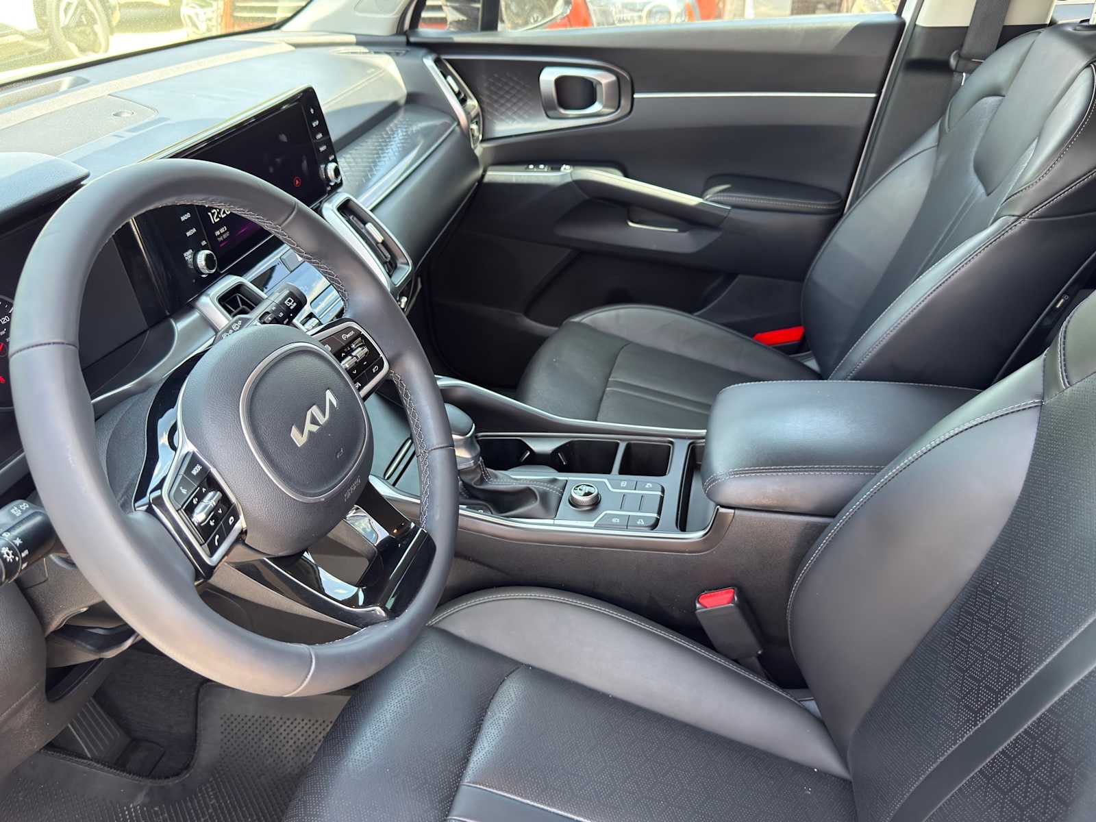 Thumbnail: 2023 Kia Sorento - 10