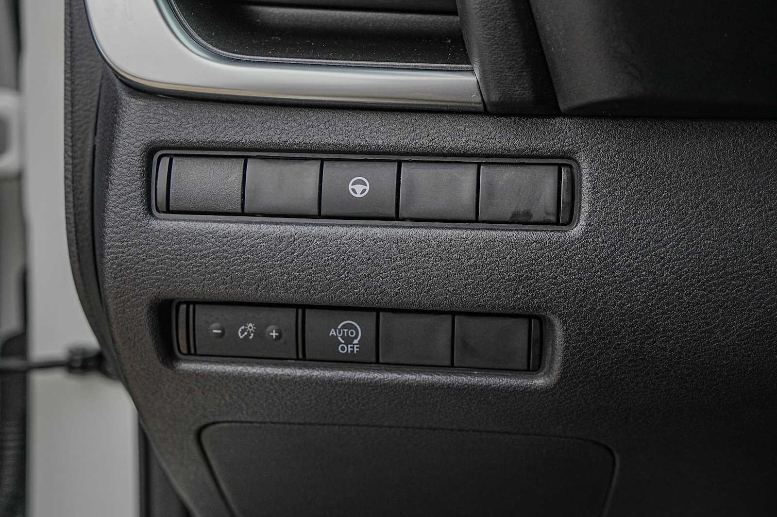 Thumbnail: 2023 Nissan Rogue - 22