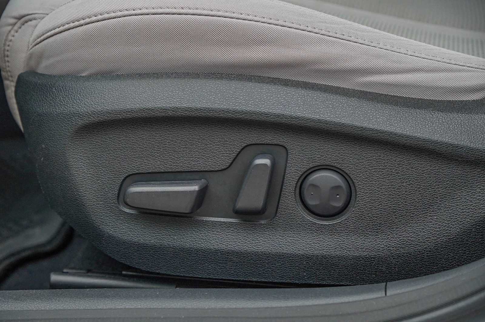 Thumbnail: 2015 Hyundai Sonata - 23