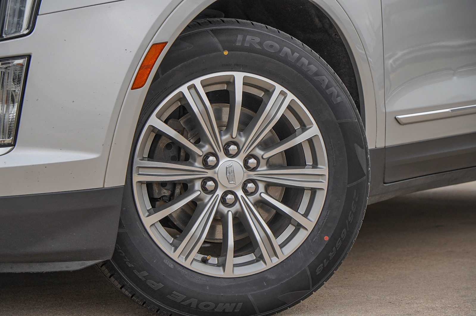 Thumbnail: 2017 Cadillac XT5 - 2