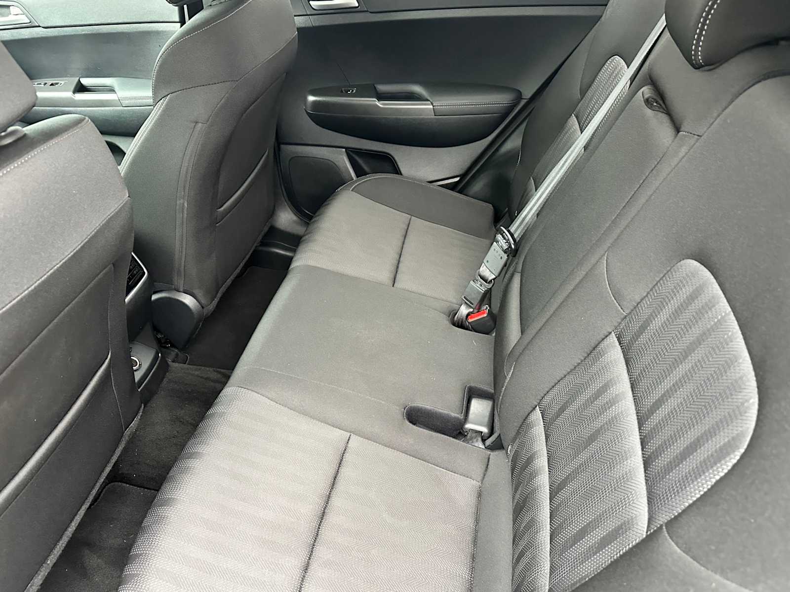 Thumbnail: 2022 Kia Sportage - 28