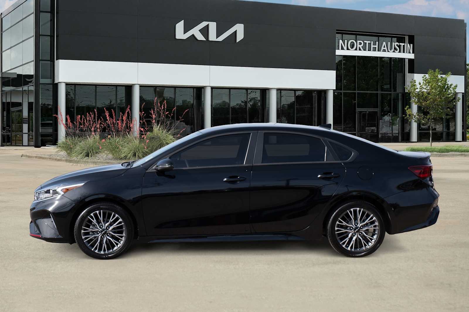 Thumbnail: 2024 Kia Forte - 4