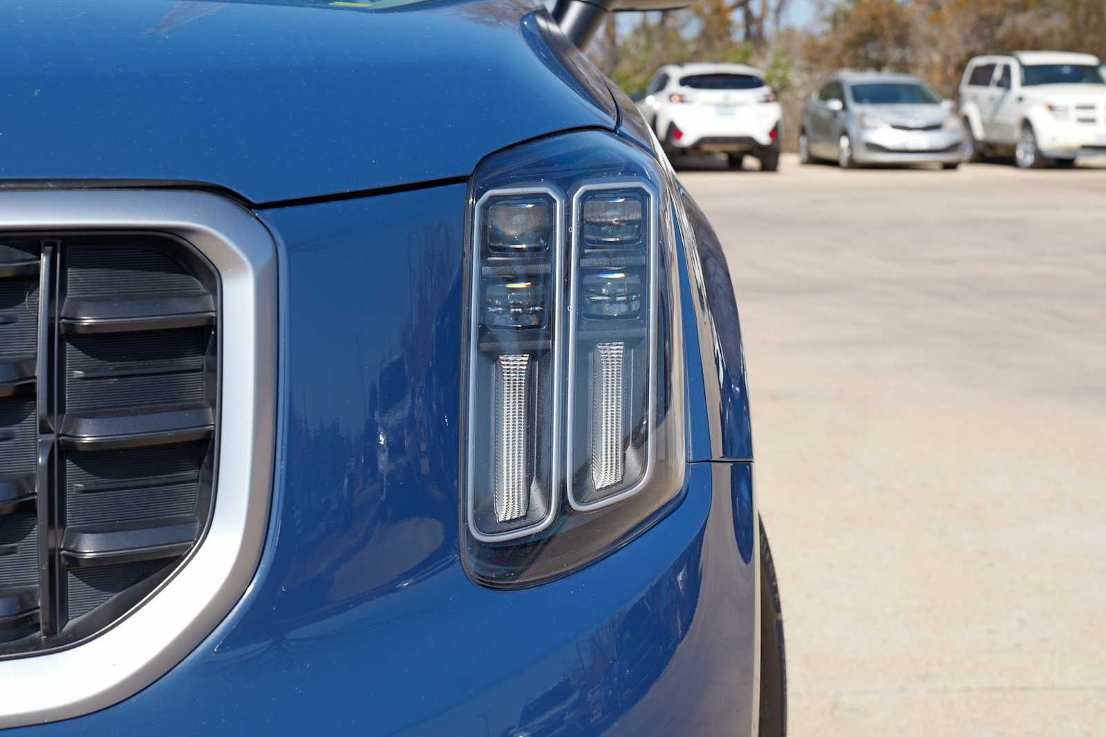 Thumbnail: 2023 Kia Telluride - 3