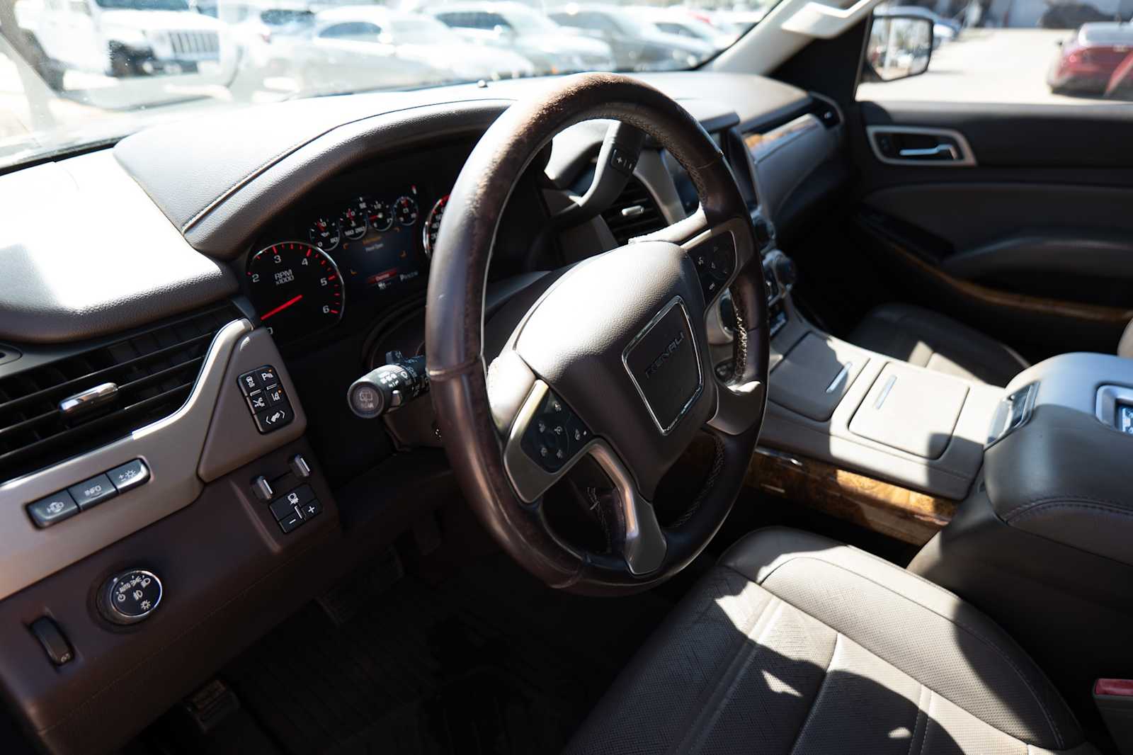 Thumbnail: 2015 GMC Yukon - 9