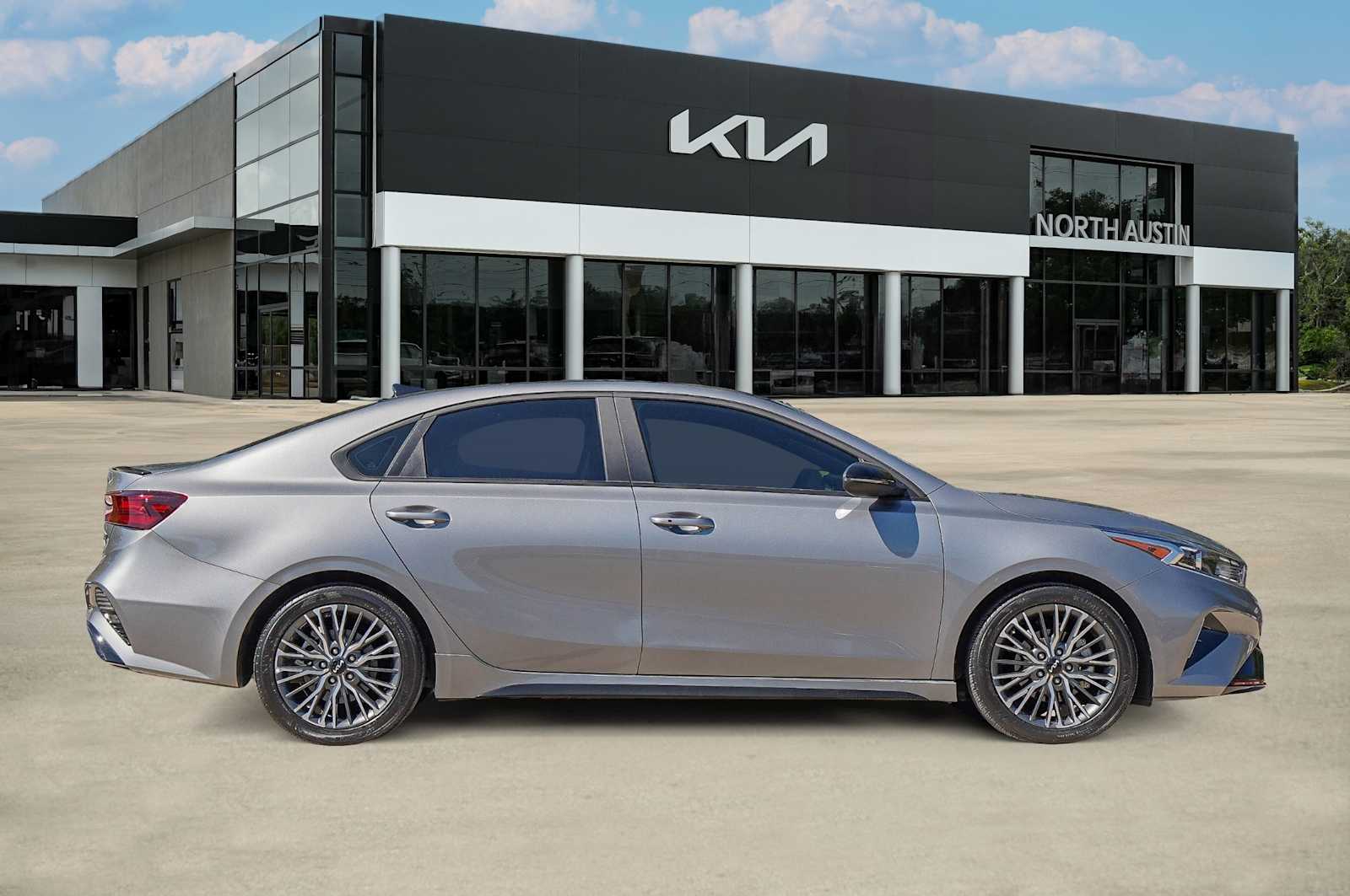 Thumbnail: 2023 Kia Forte - 7