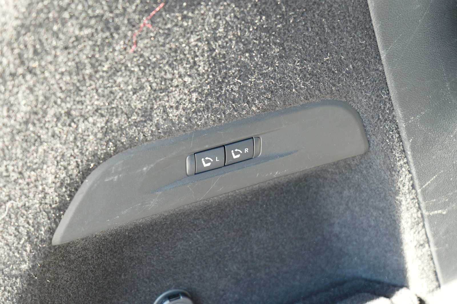 Thumbnail: 2023 INFINITI QX60 - 30