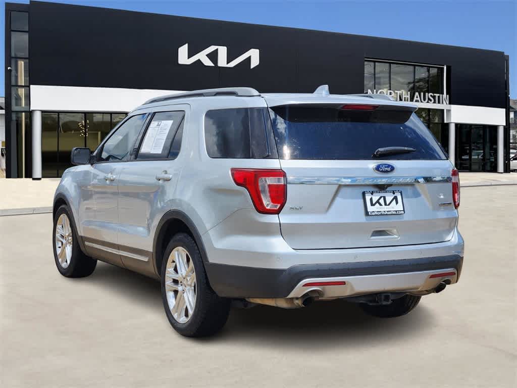 Thumbnail: 2016 Ford Explorer - 5