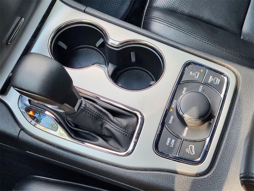 Thumbnail: 2018 Jeep Grand Cherokee - 18