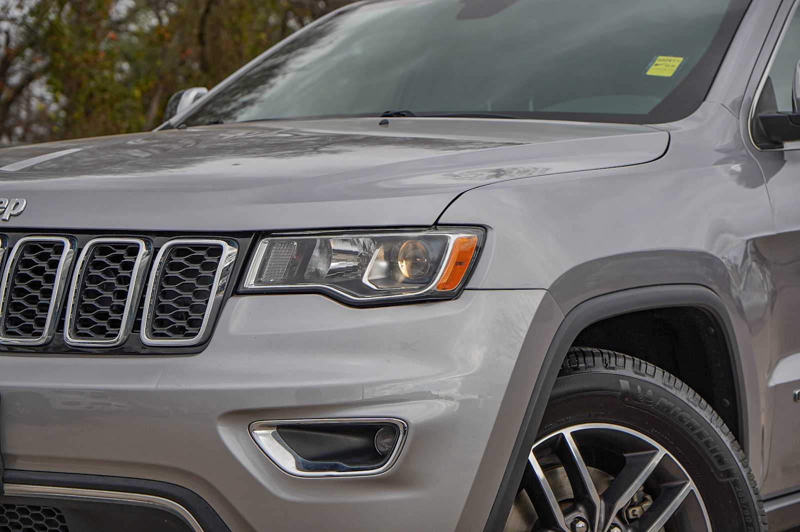 Thumbnail: 2018 Jeep Grand Cherokee - 3