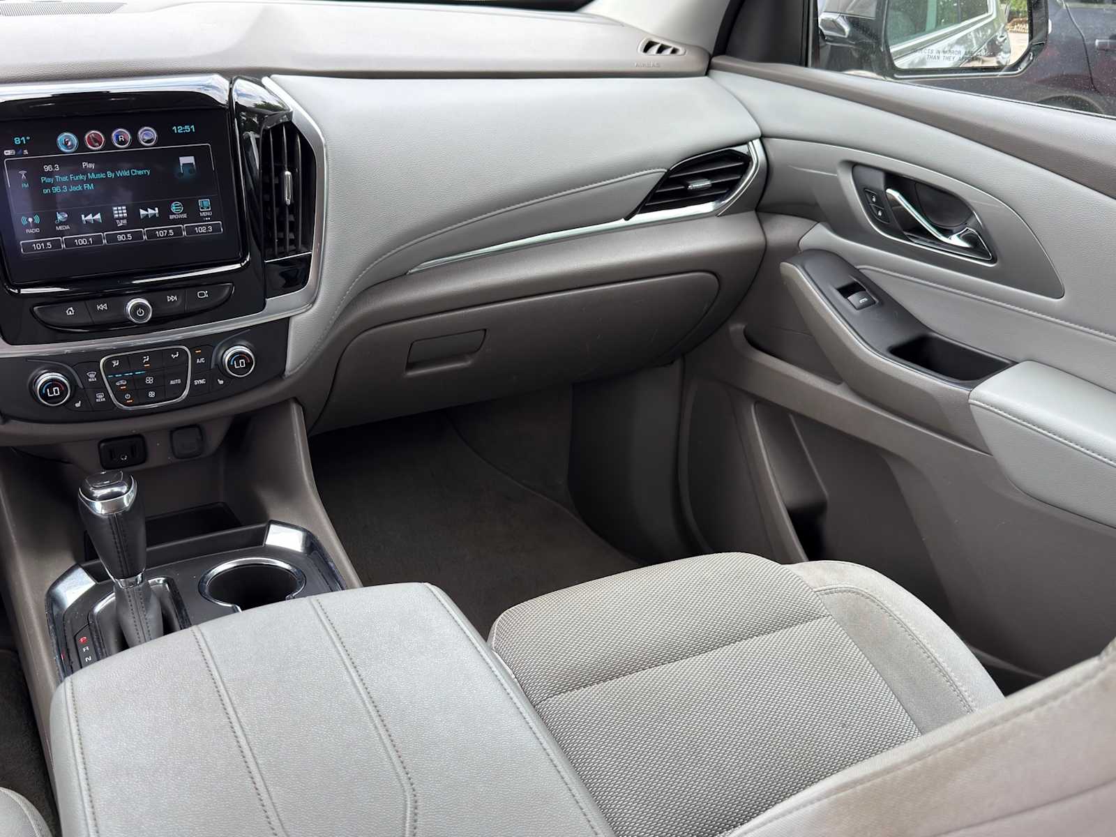 Thumbnail: 2019 Chevrolet Traverse - 21