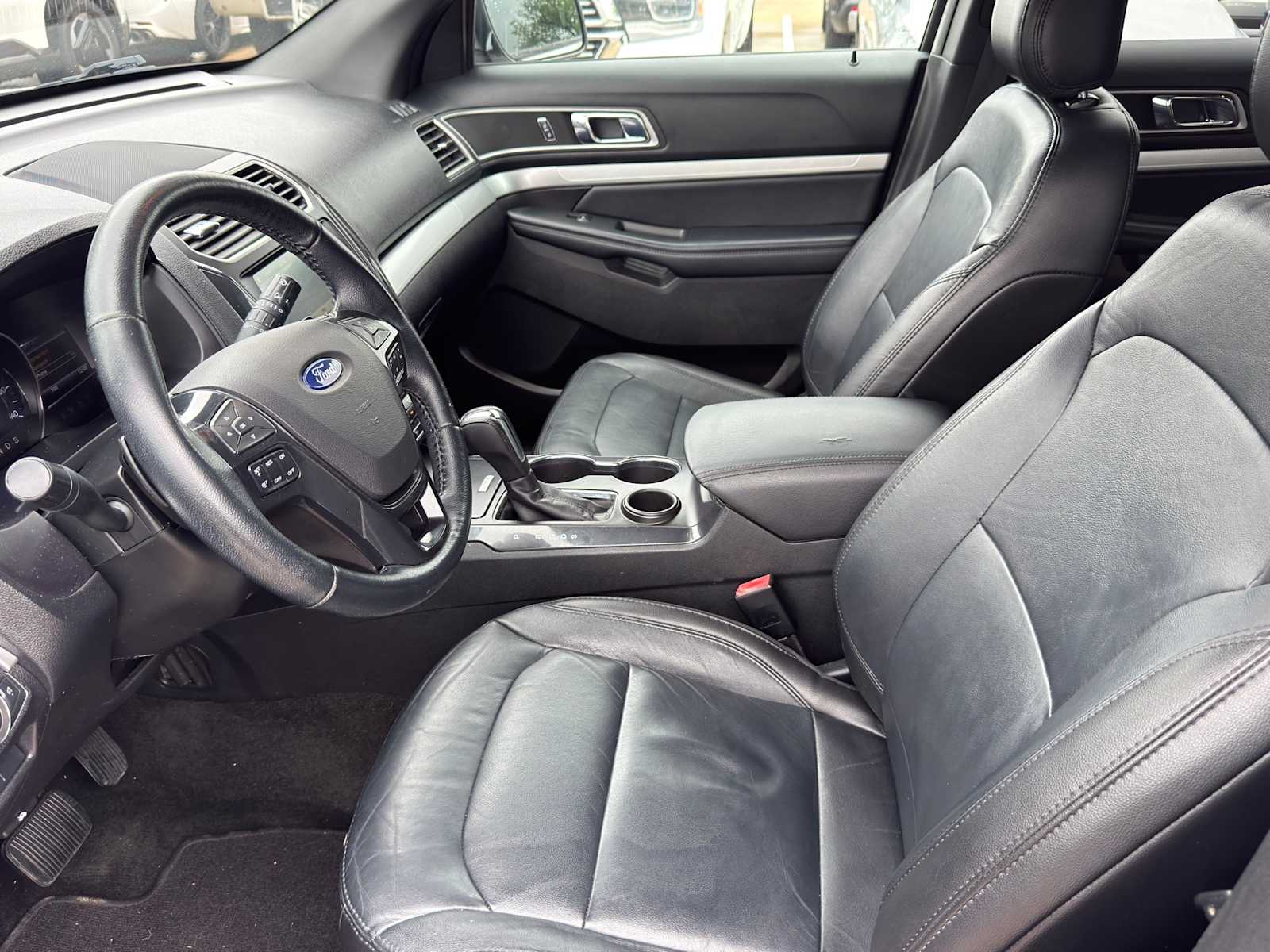 Thumbnail: 2017 Ford Explorer - 9