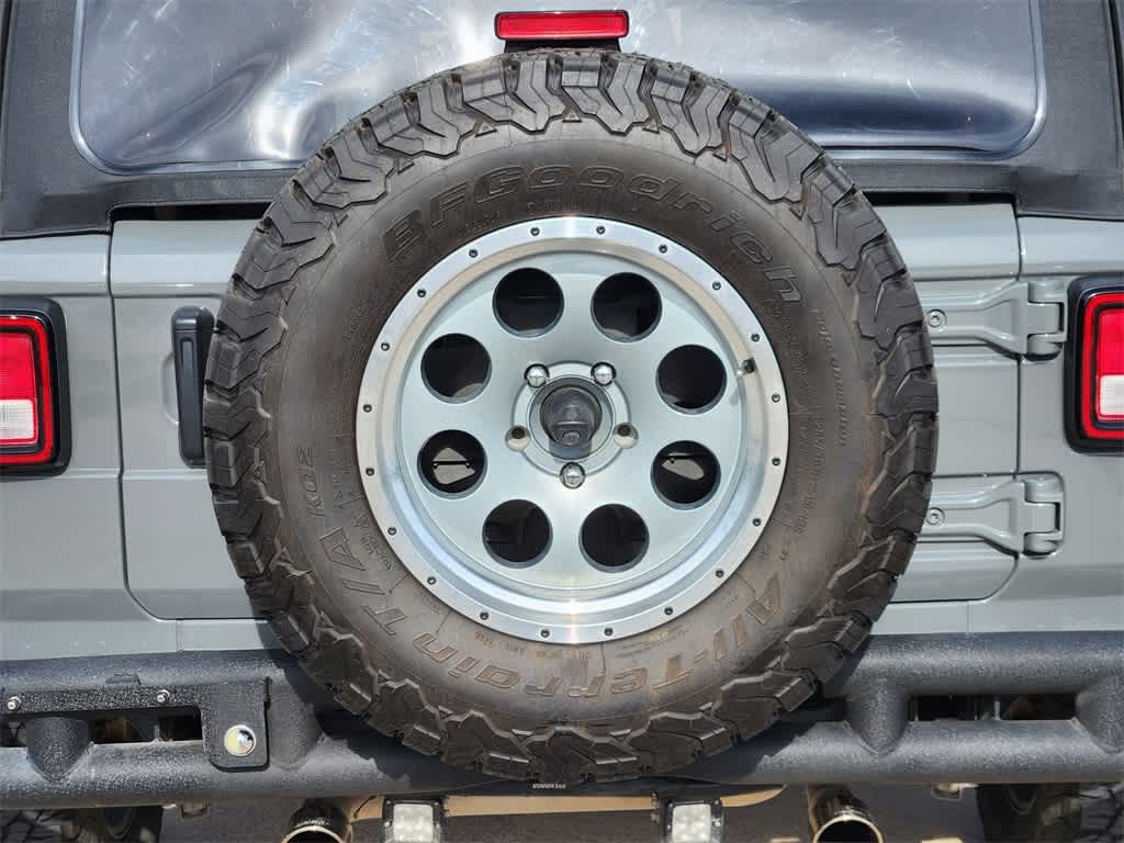 Thumbnail: 2021 Jeep Wrangler - 11