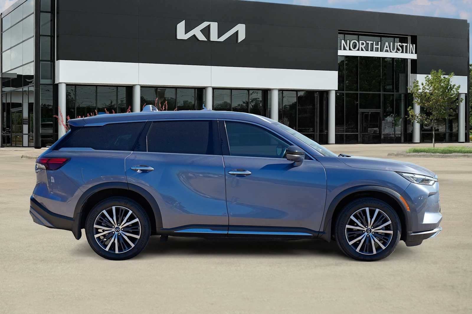 Thumbnail: 2023 INFINITI QX60 - 7