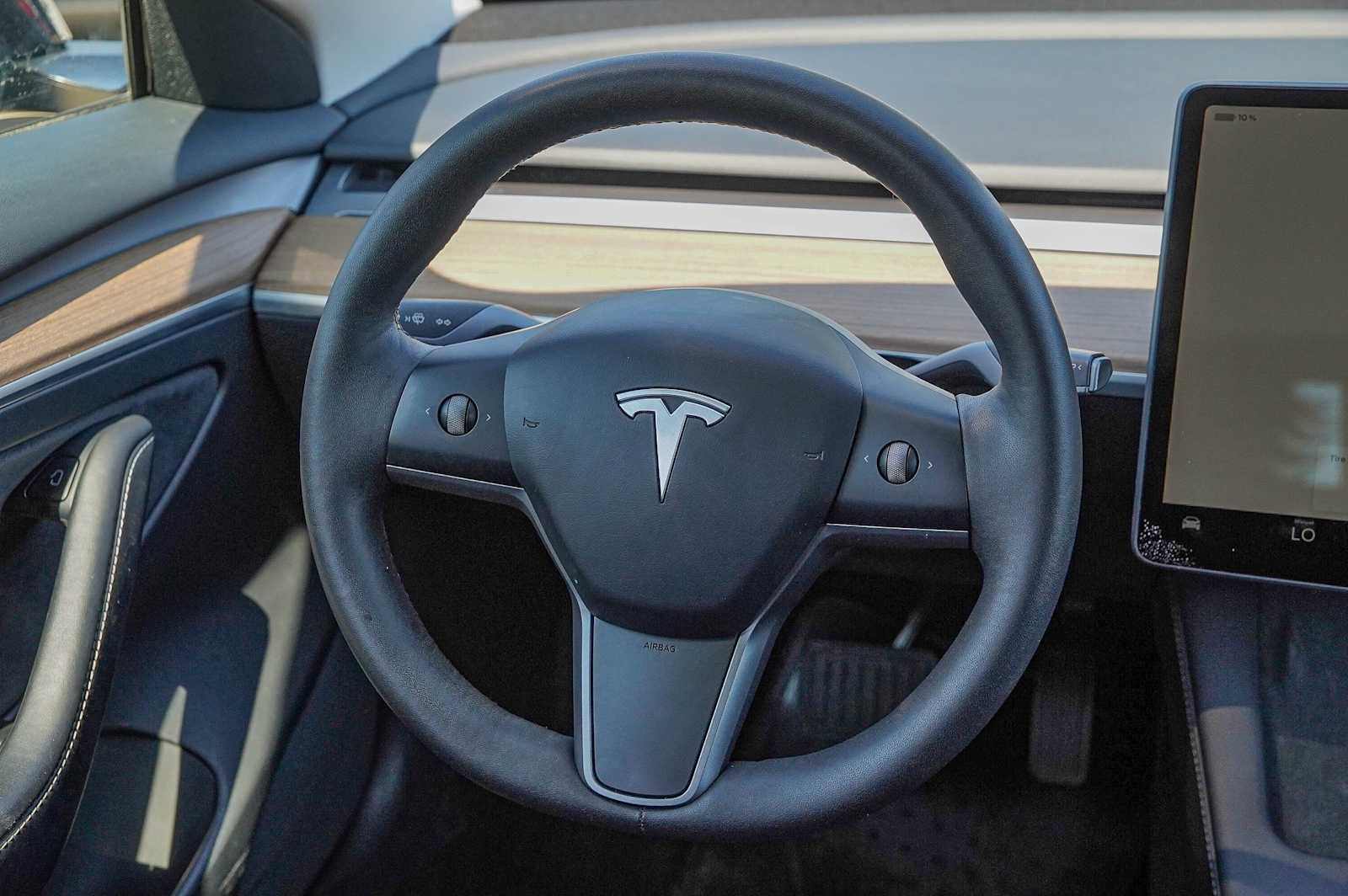 Thumbnail: 2023 Tesla Model 3 - 22