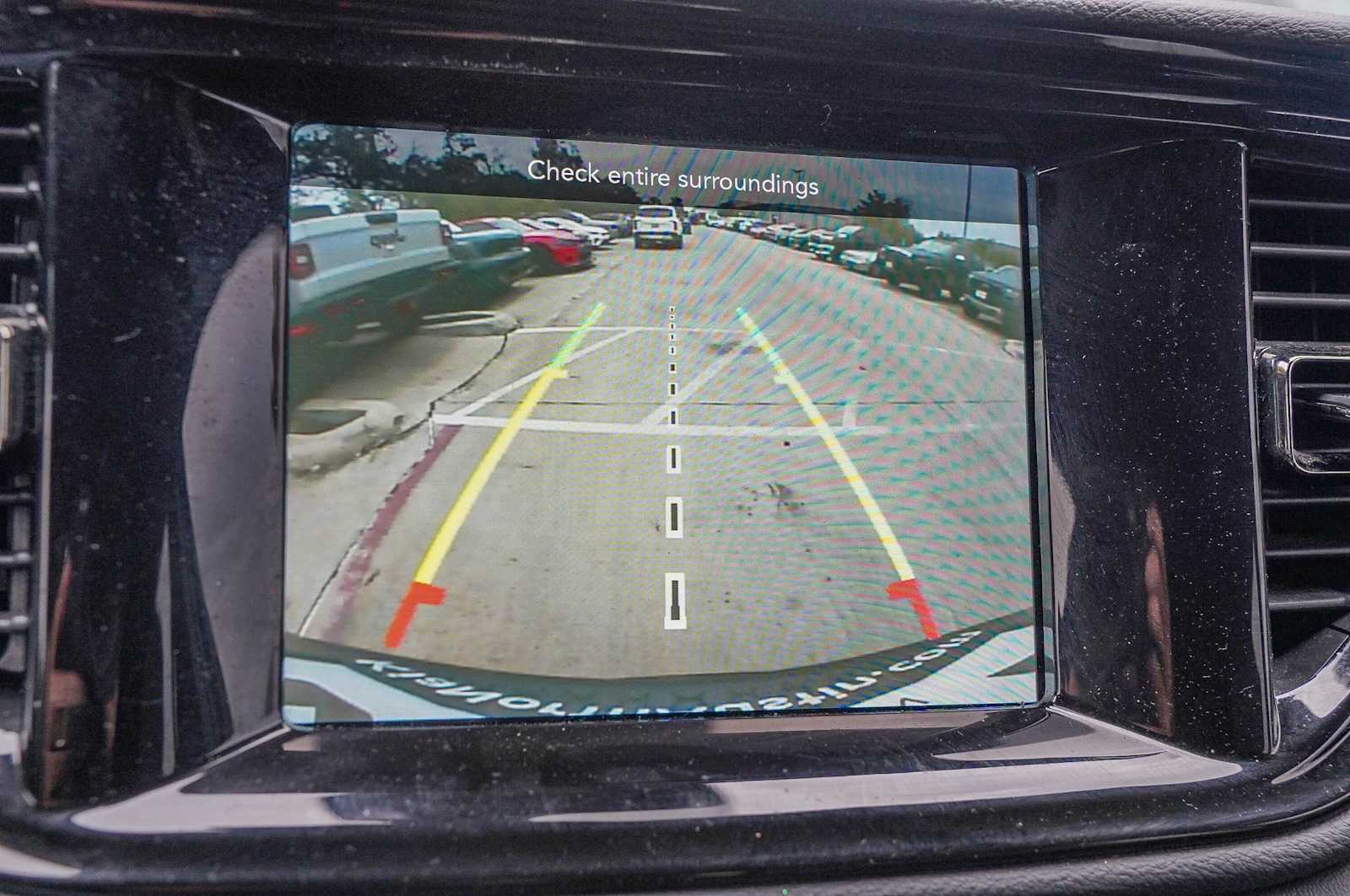 Thumbnail: 2022 Dodge Durango - 16