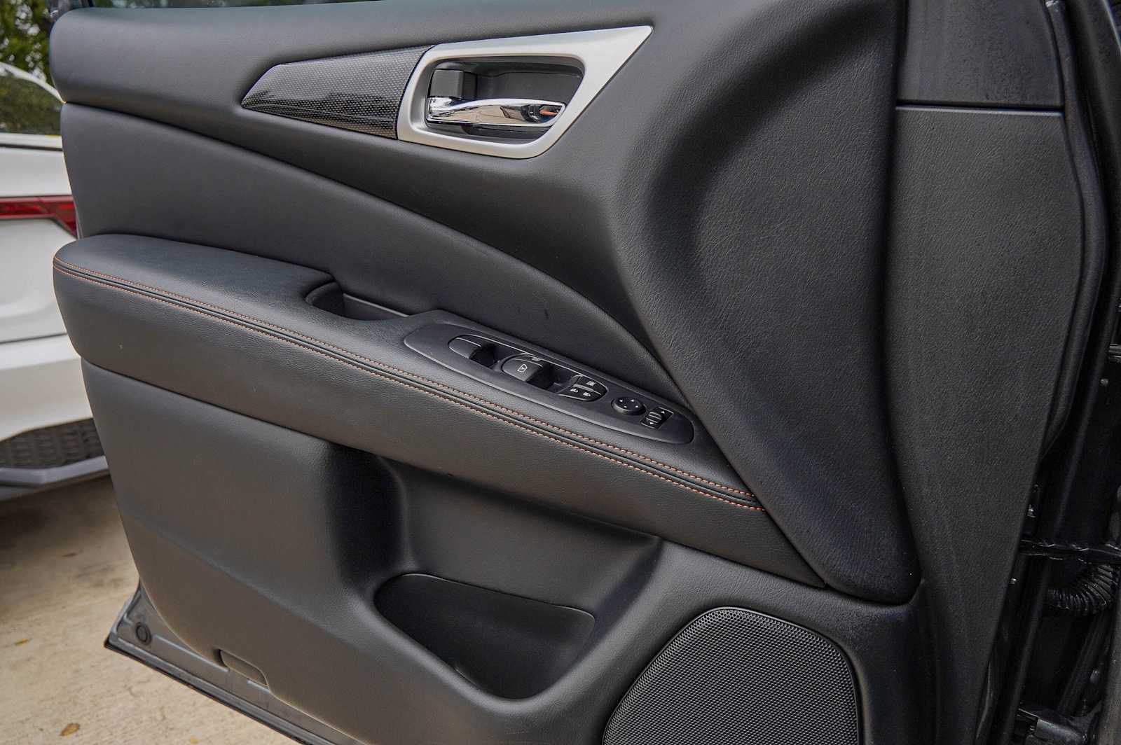 Thumbnail: 2020 Nissan Pathfinder - 23