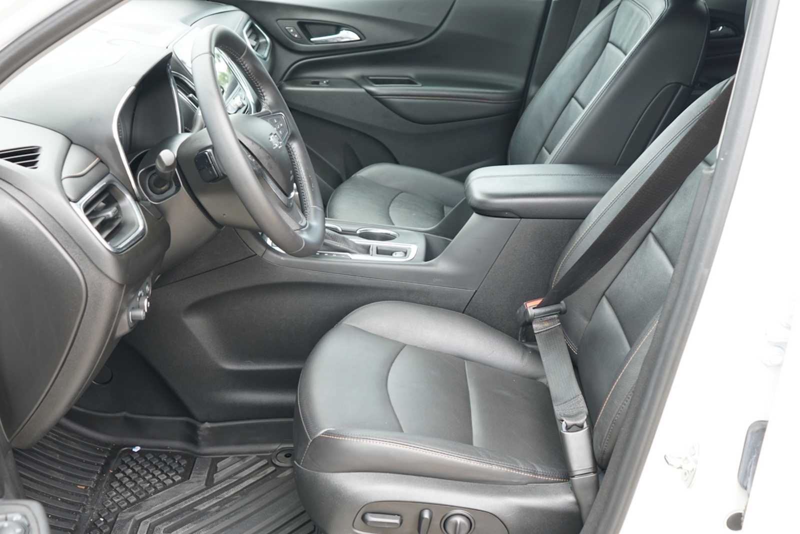 Thumbnail: 2020 Chevrolet Equinox - 8