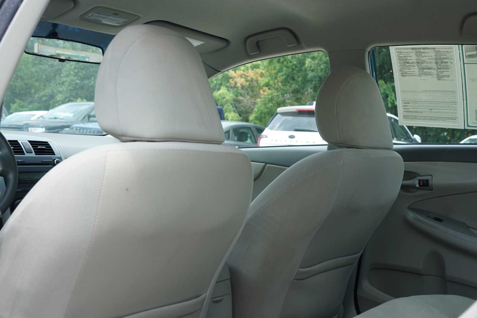 Thumbnail: 2010 Toyota Corolla - 19