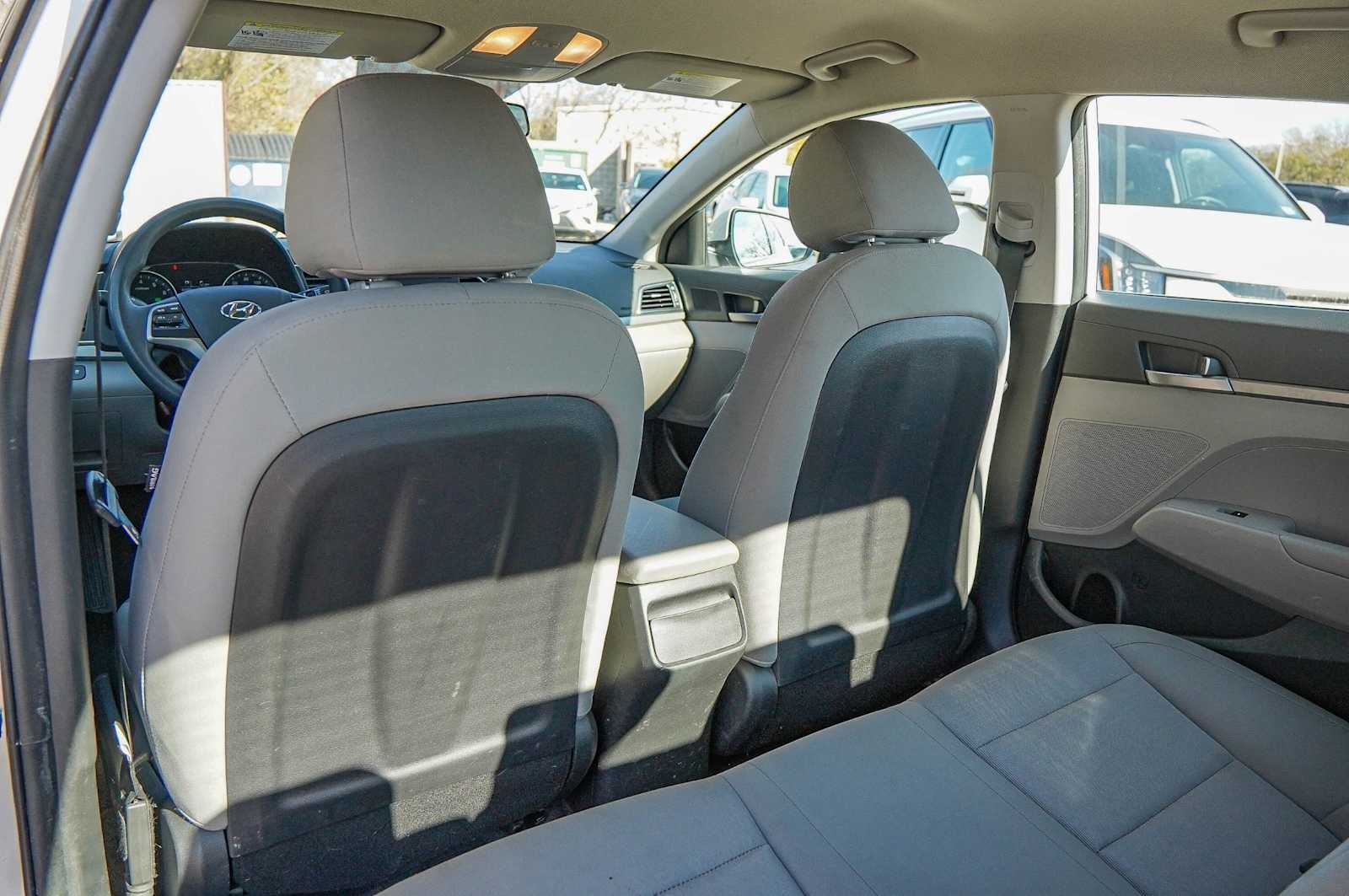 Thumbnail: 2017 Hyundai Elantra - 27