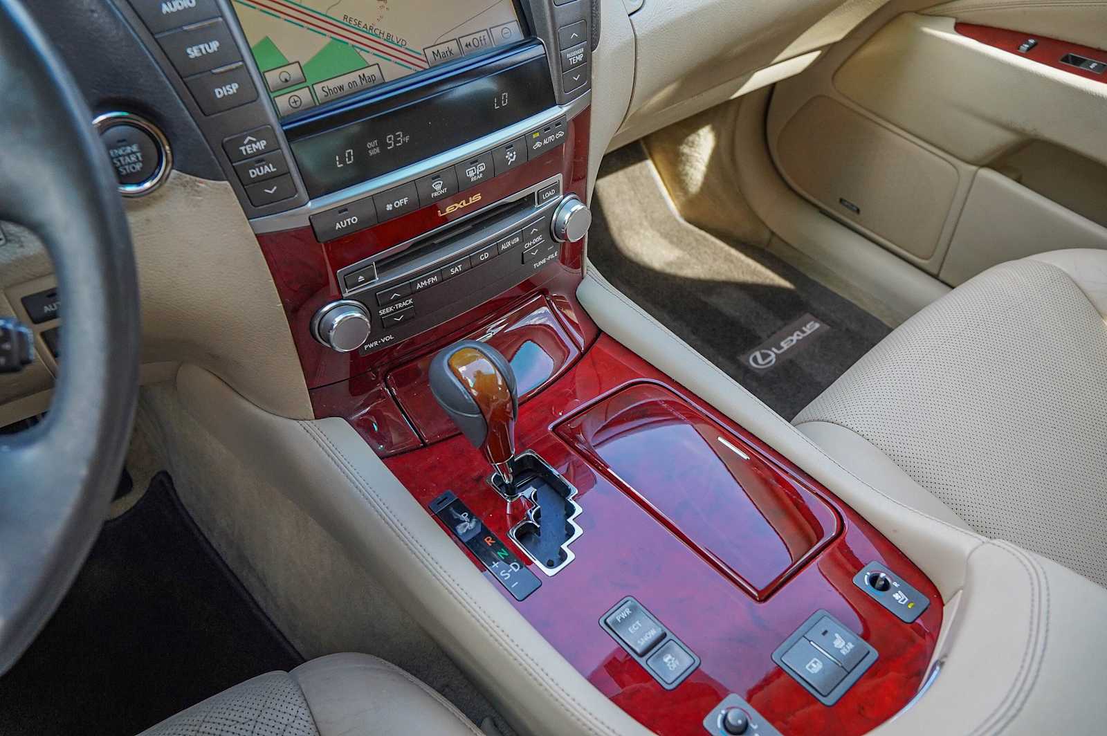 Thumbnail: 2012 Lexus LS - 19