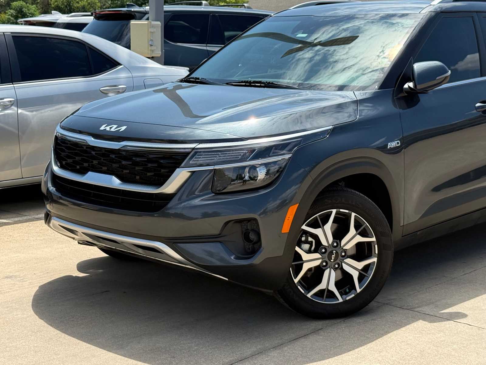 Thumbnail: 2023 Kia Seltos - 5