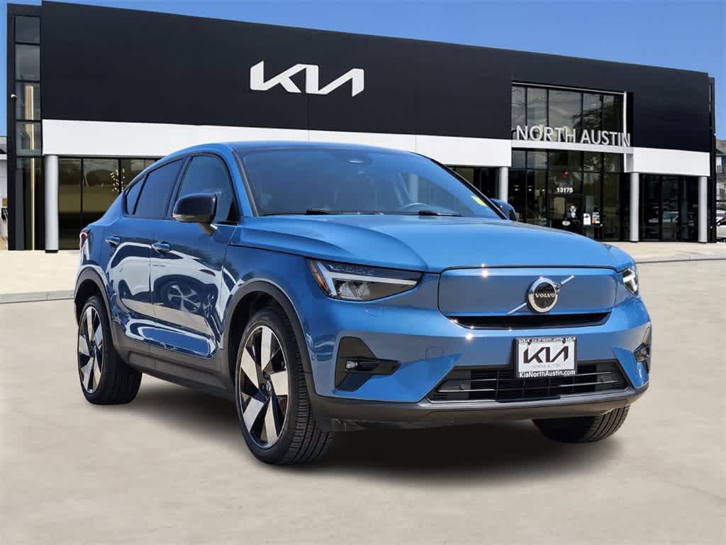 Thumbnail: 2023 Volvo C40 - 3