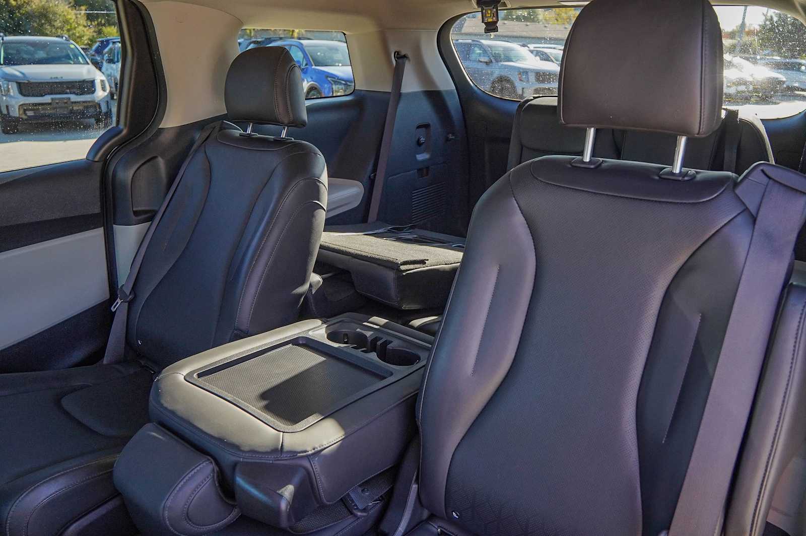 Thumbnail: 2024 Kia Carnival - 31