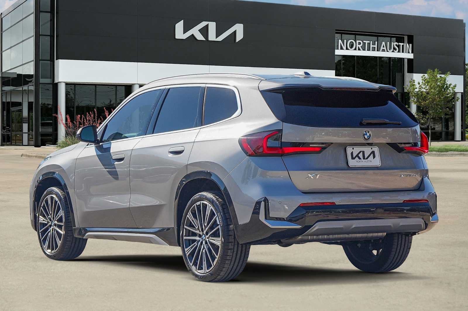 Thumbnail: 2025 BMW X1 - 6
