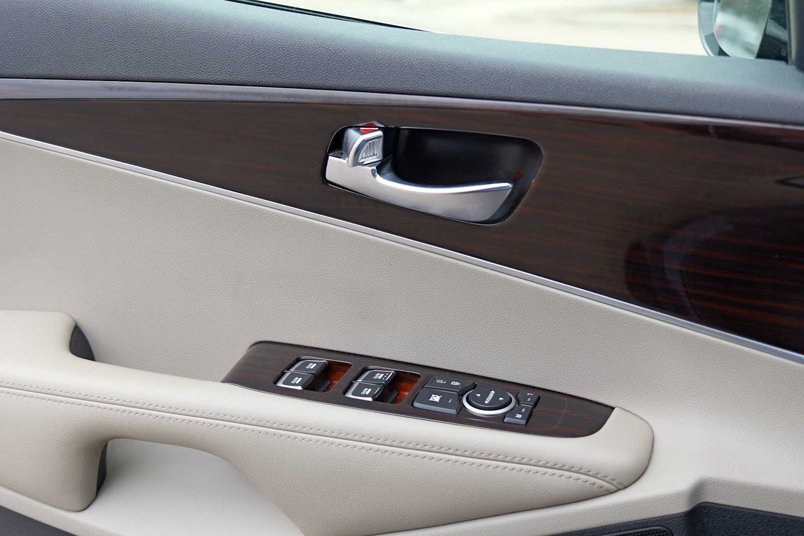 Thumbnail: 2019 Kia Sorento - 21