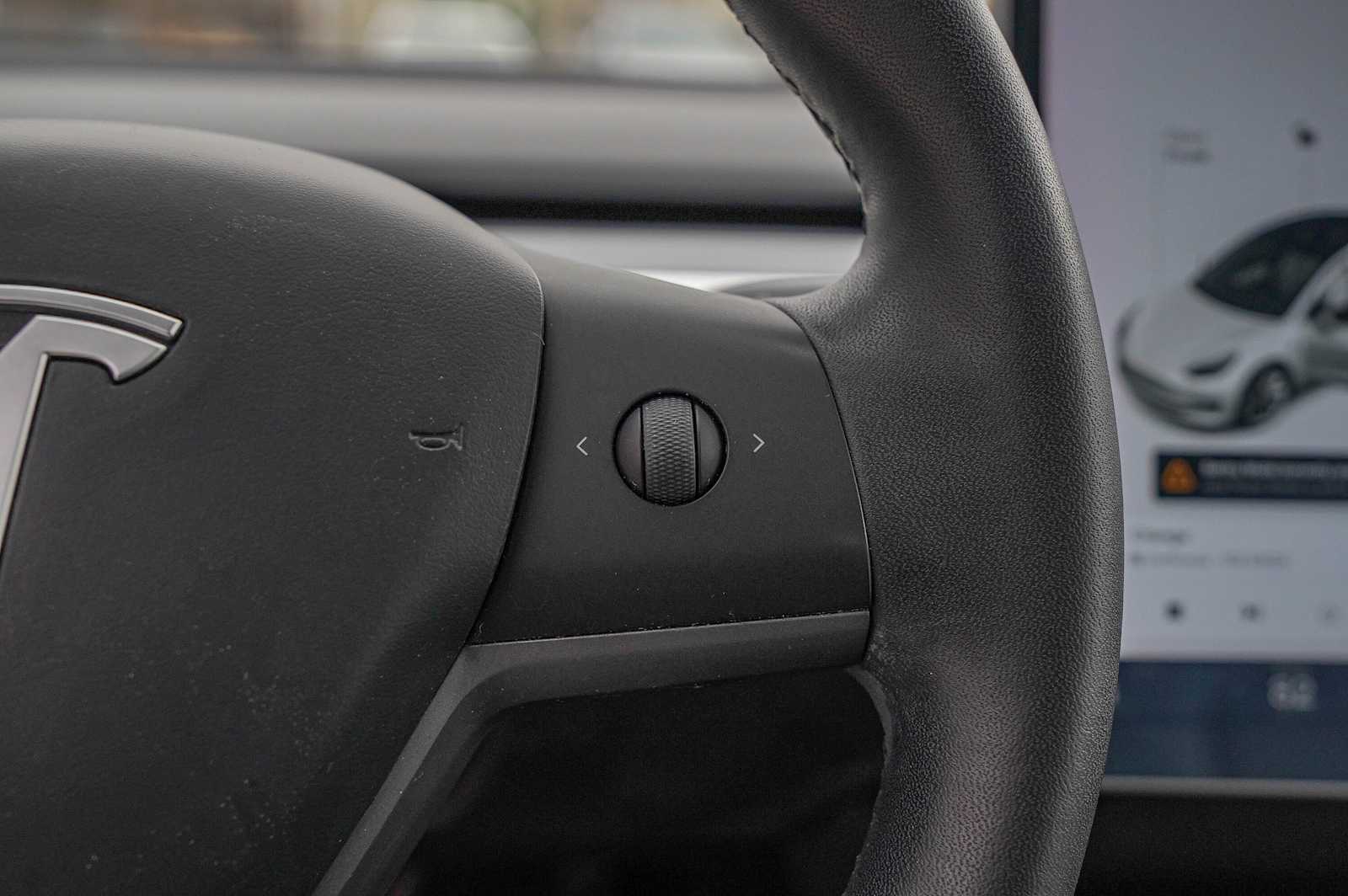 Thumbnail: 2020 Tesla Model 3 - 14