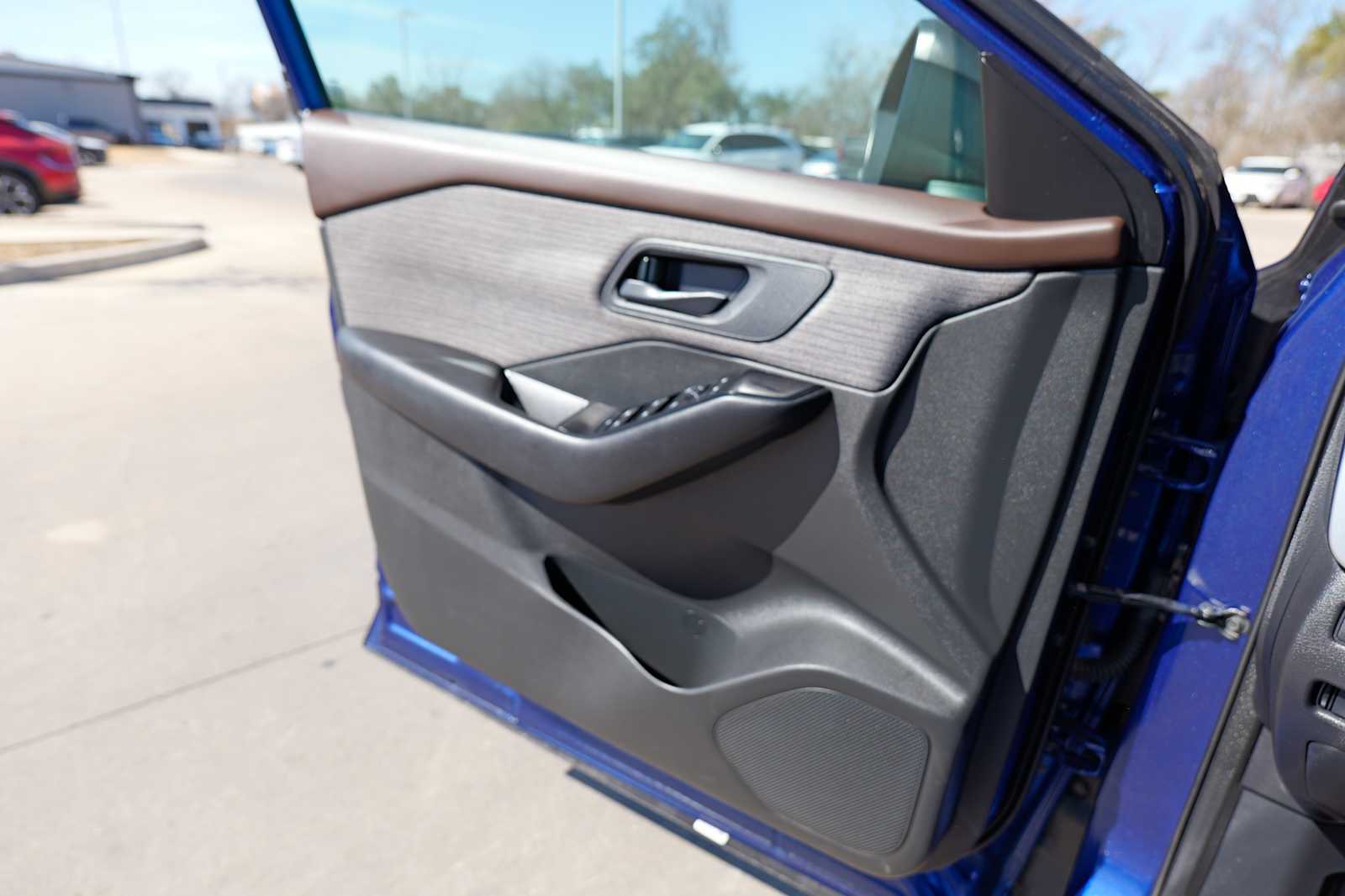 Thumbnail: 2023 Nissan Rogue - 19