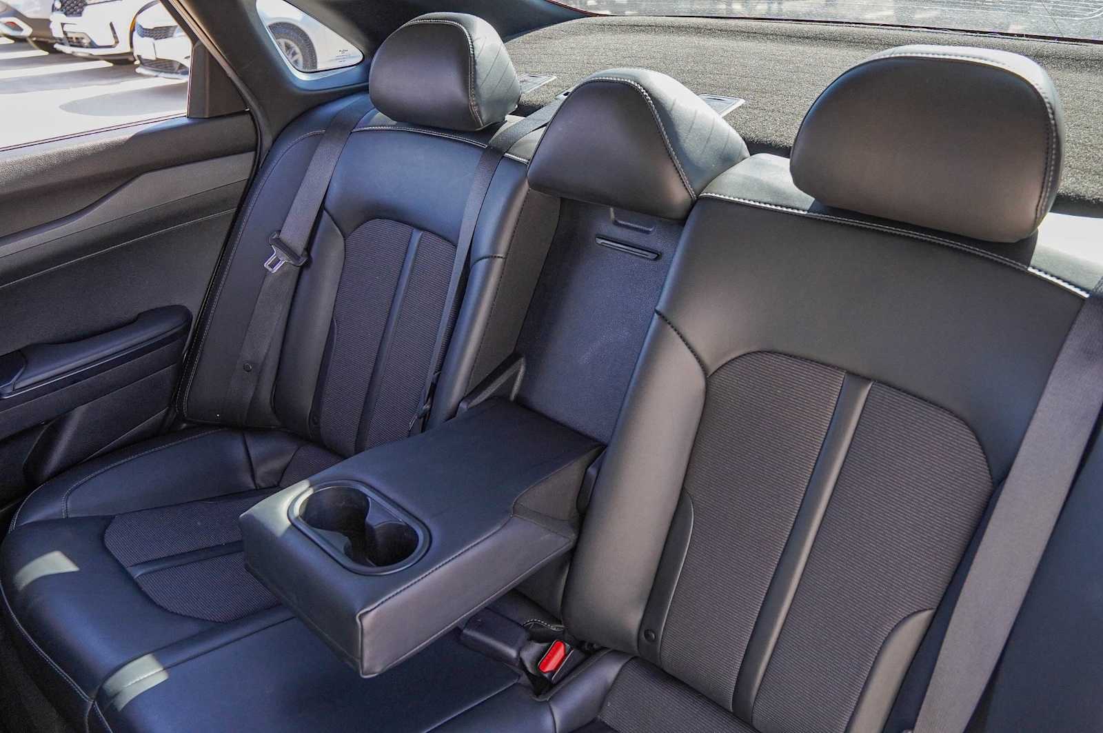 Thumbnail: 2022 Kia K5 - 30