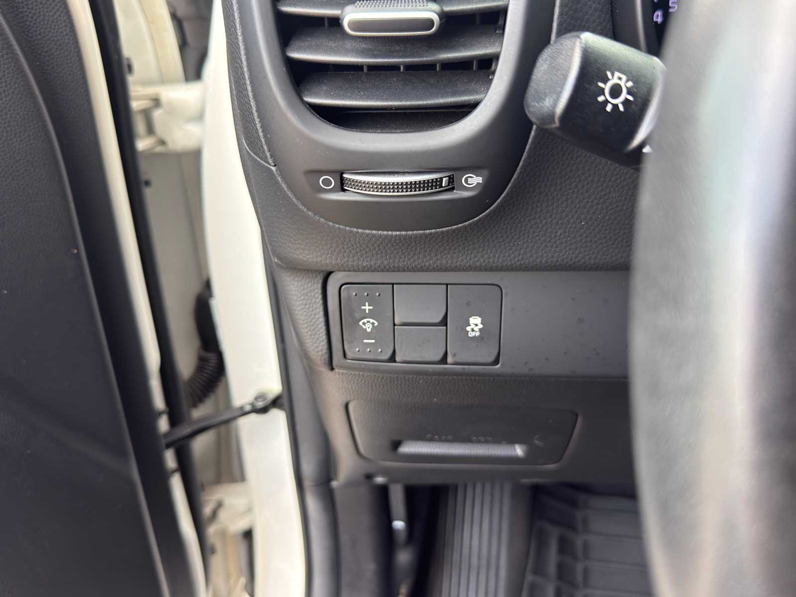 Thumbnail: 2018 Kia Soul - 23