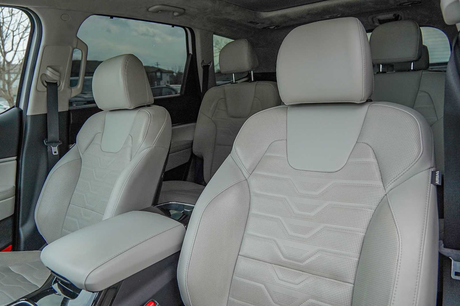 Thumbnail: 2022 Kia Telluride - 11