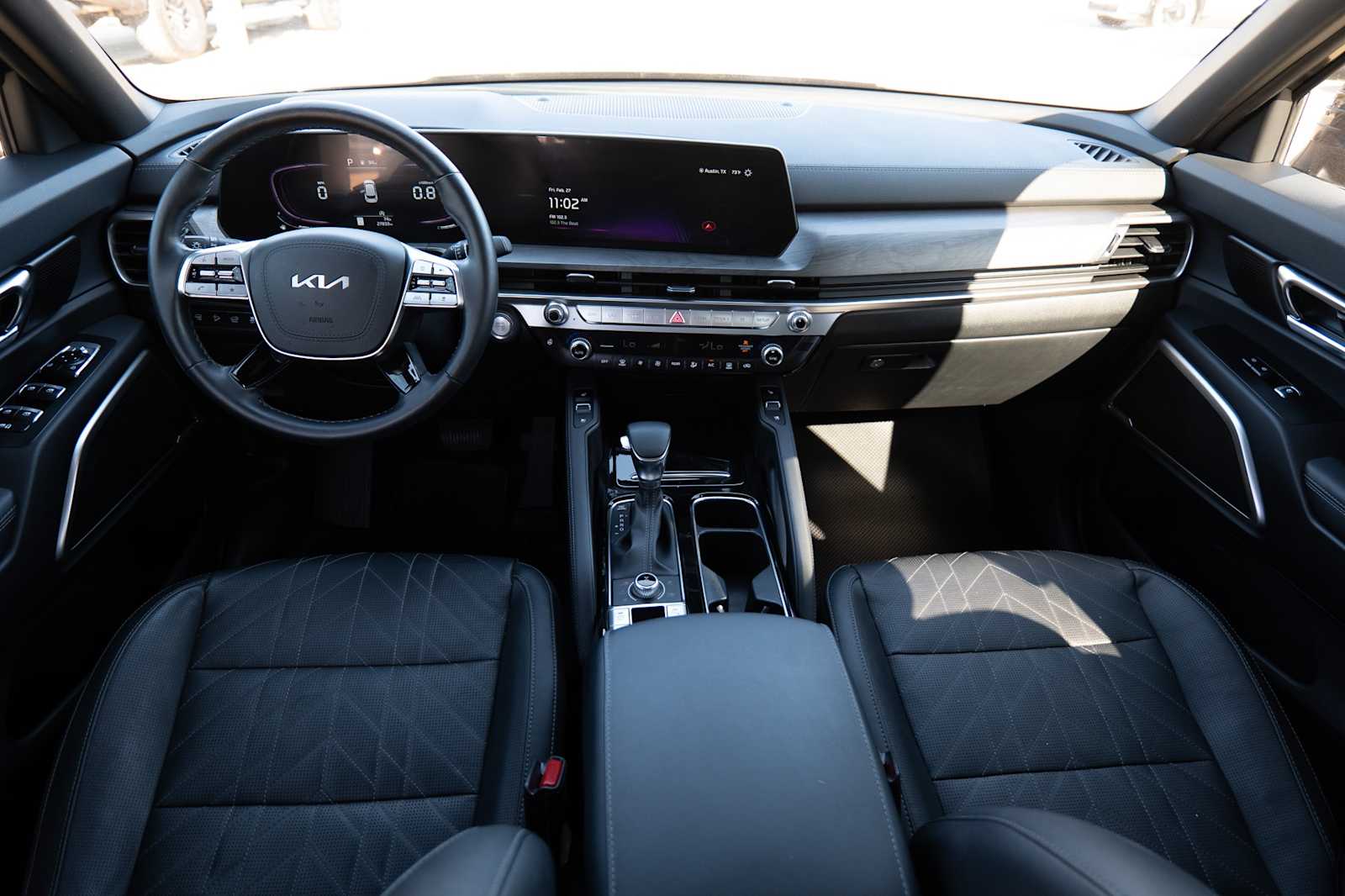 Thumbnail: 2023 Kia Telluride - 26