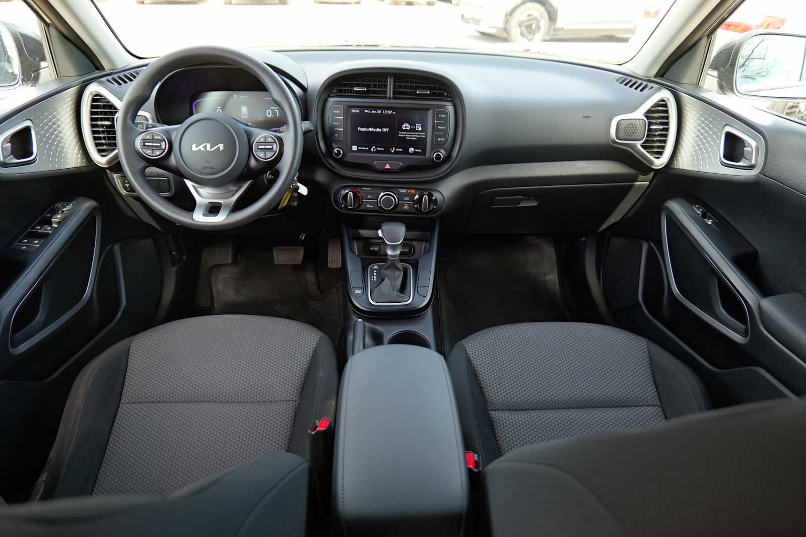 Thumbnail: 2025 Kia Soul - 25